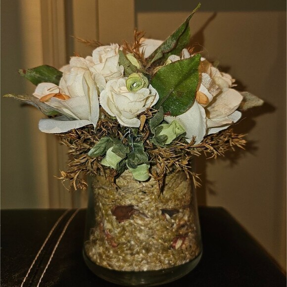 Floral Arrangement with White Roses and Leaves in Glass Vase - Picture 2 of 4
